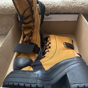 Converse Sneaker Boot